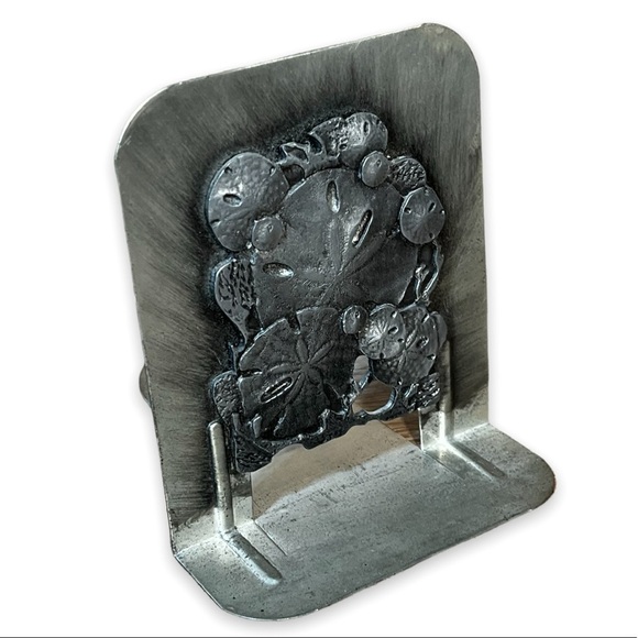 Metzke Pewter Nautical Sand Dollar Beach Design Bookends Maker Mark Vintage 1980 - Picture 2 of 16